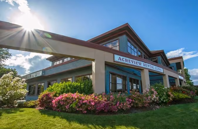 Acreview Dental & Comox Valley Implants