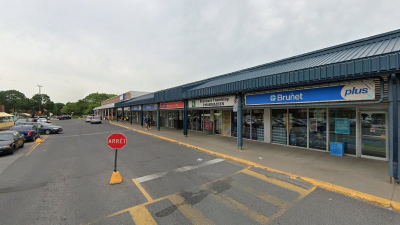 Brunet (2937 Rue Sherbrooke Est) in Montréal, Quebec