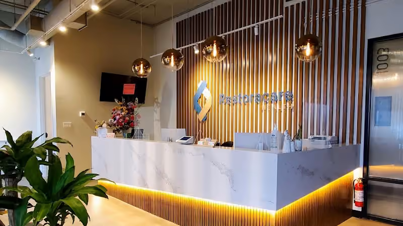 Chiropractor Toronto | Restoracare Health