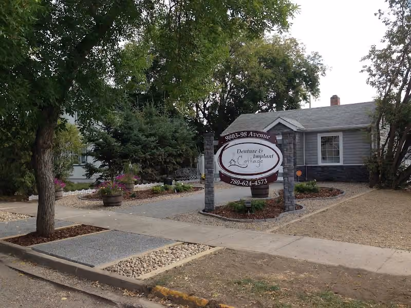 Denture & Implant Cottage