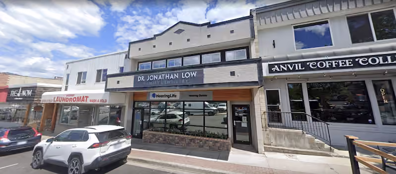 Dr. Jonathan Low Family Dentistry (Salmon Arm, BC)