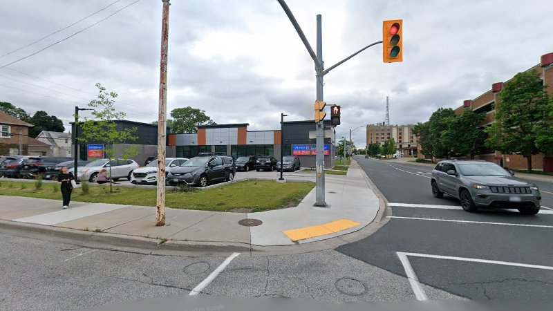 Erie Health & Wellness Drug Store in Windsor, Ontario