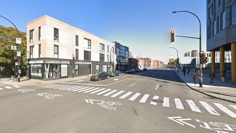 Familiprix (419 Boulevard Rosemont) à Montréal (Québec)