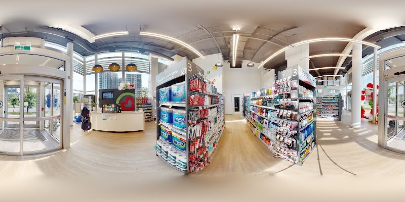 Familiprix (2100 Rue Sauvé Ouest), photo 2