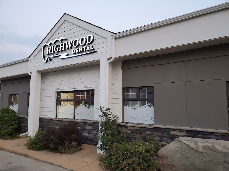 Highwood Dental: Dr. Darcy Bennett