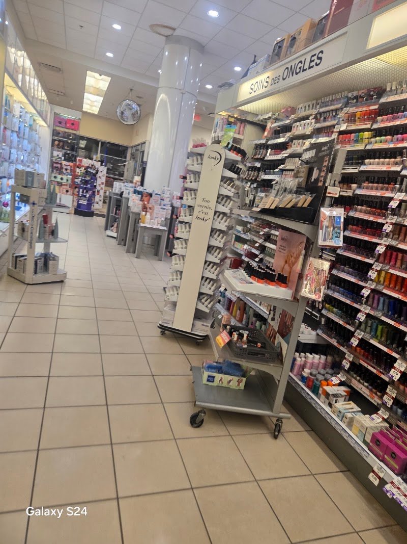 Jean Coutu (3452 Rue Ontario Est), photo 3