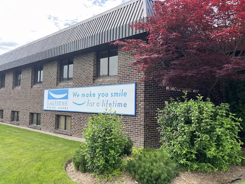 Lakeridge Dental Centre
