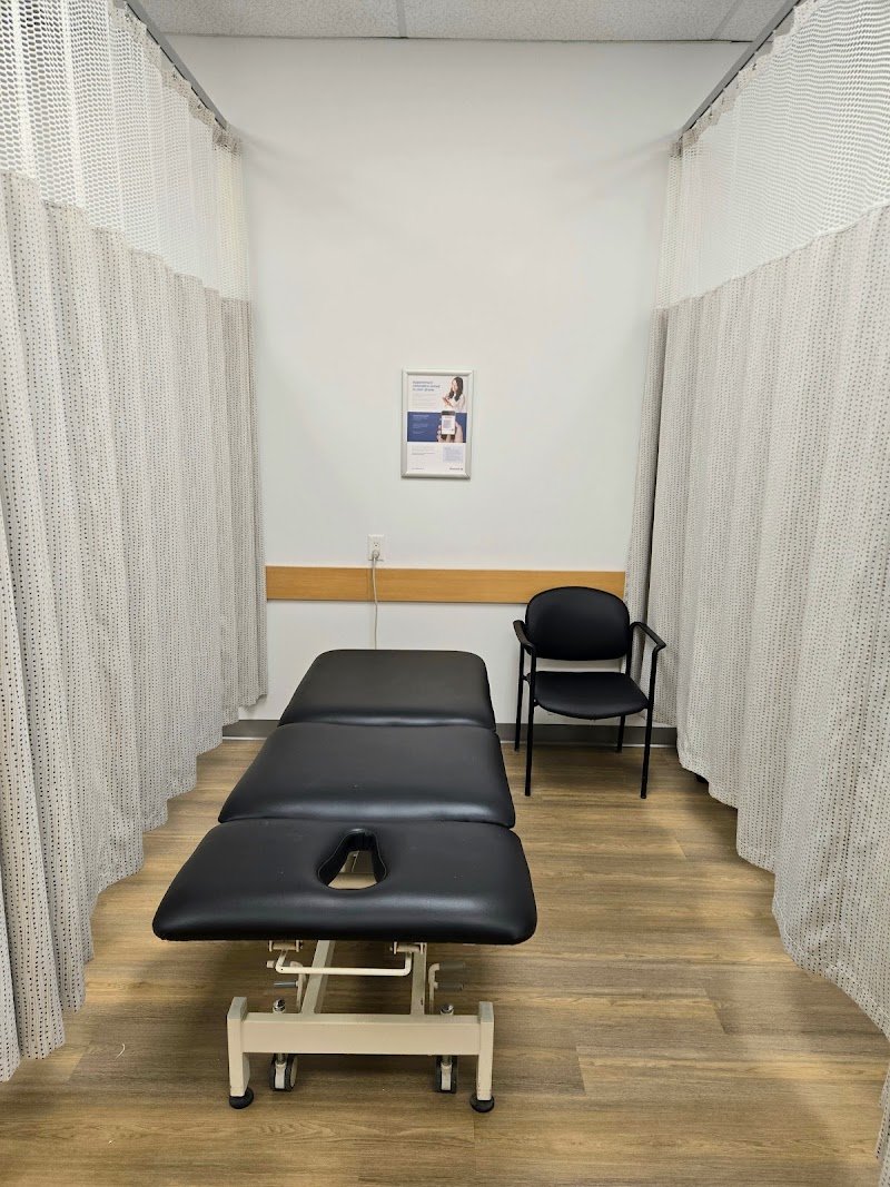 Lifemark Physiotherapy Bathurst & St. Clair, photo 3