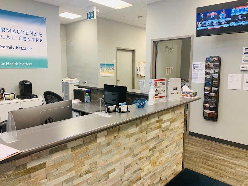 Major MacKenzie Medical Centre, photo 2