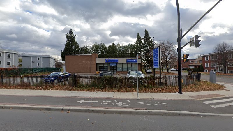 Montreal Road Medical Centre in Ottawa, Ontario