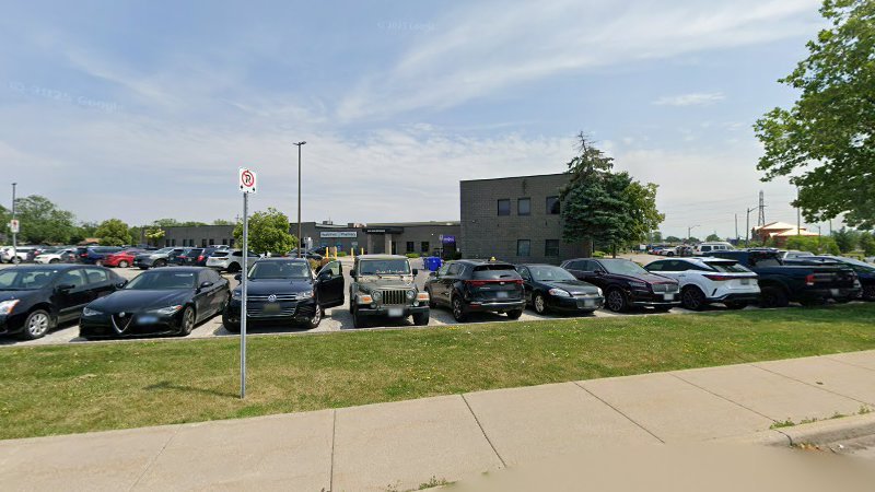 Price Jeff Dr in Windsor, Ontario