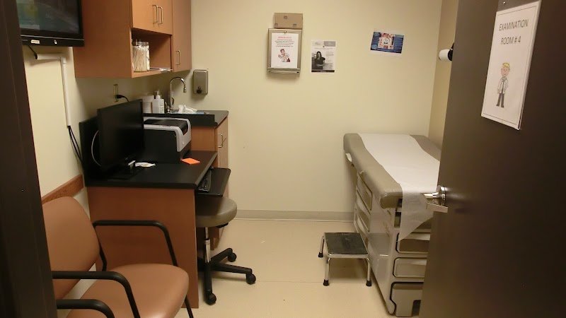Rockyview Medical Clinic (Calgary Walk-in, Family and Pediatrician Practice), photo 2