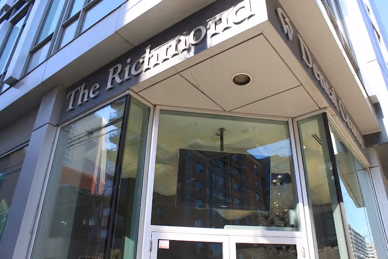 The Richmond Dental Centre in Toronto