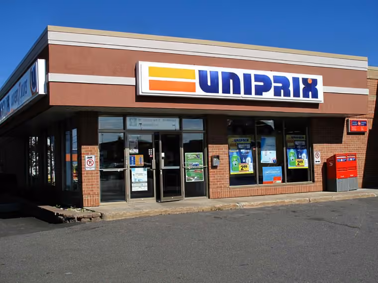 Uniprix à Alma (Québec)
