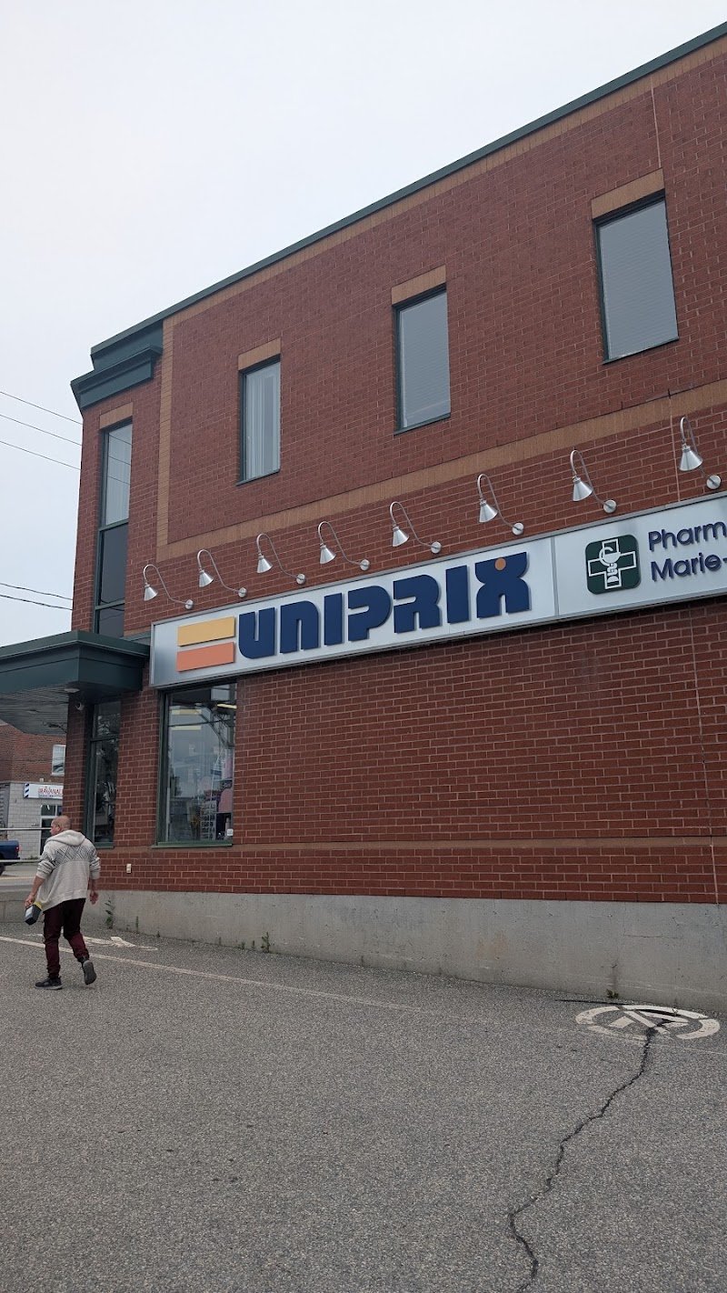 Uniprix (610 Rue King Est), photo 2